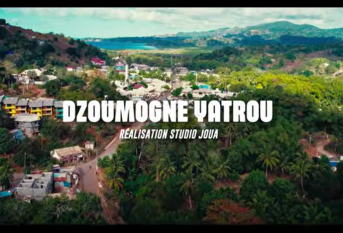 plan large sur mayotte avec ecris le titre du clip