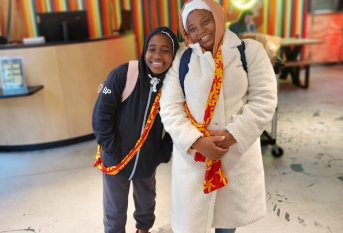 deux jeunes filles