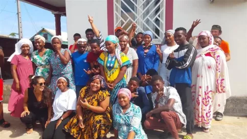 Rassemblement de jeunes 