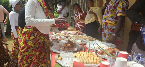 nourriture sur une table 